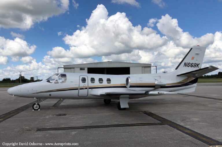 Seven presumed dead after plane crashes into Tennessee lake in US