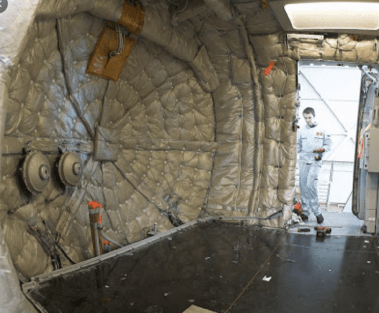 REAR PRESSURE BULKHEAD