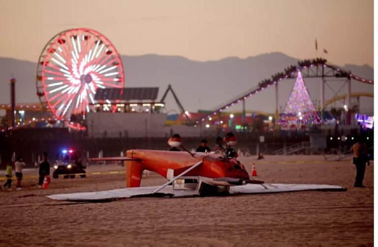 Crash-landing on Santa Monica beach in Los Angeles, US