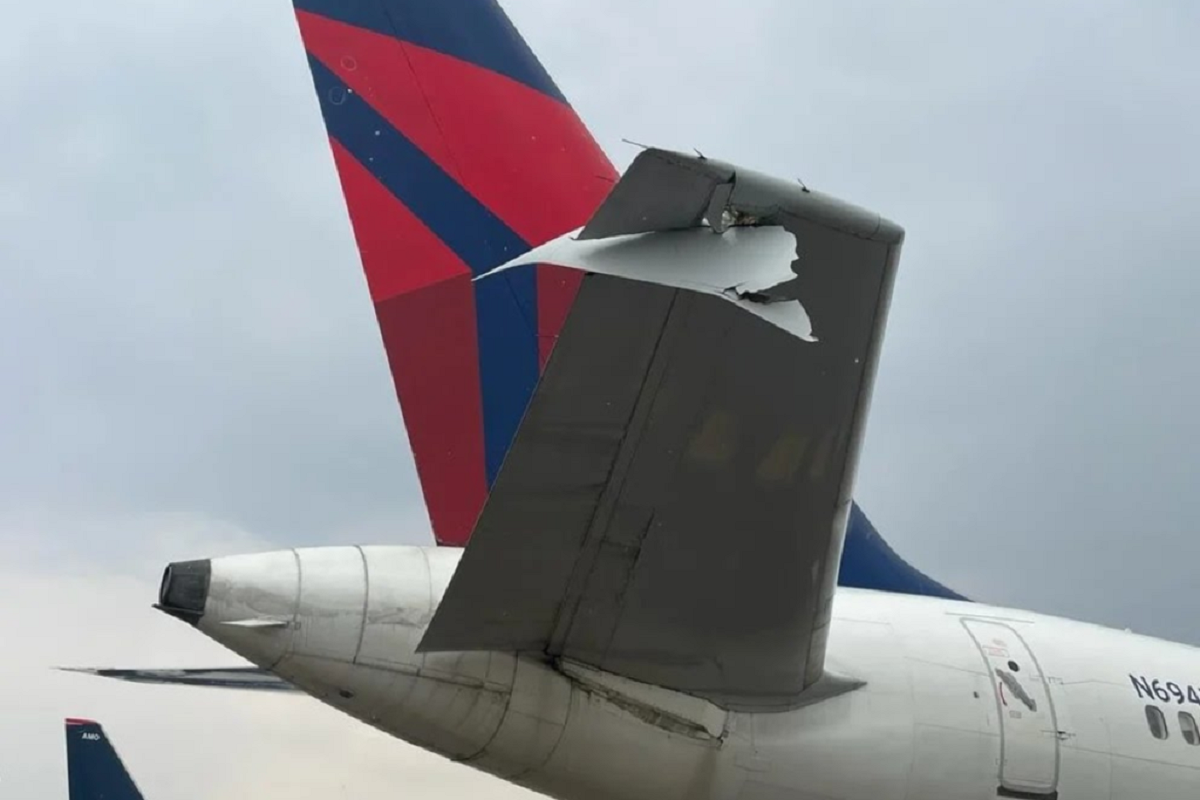 Delta Air Jet Badly Damaged After it Was Hit By Aeromexico - Aeropeep