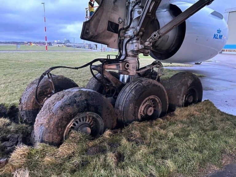 2004 delivered KLM Boeing 777-206ER aircraft (PH-BQE) went off the paved surface