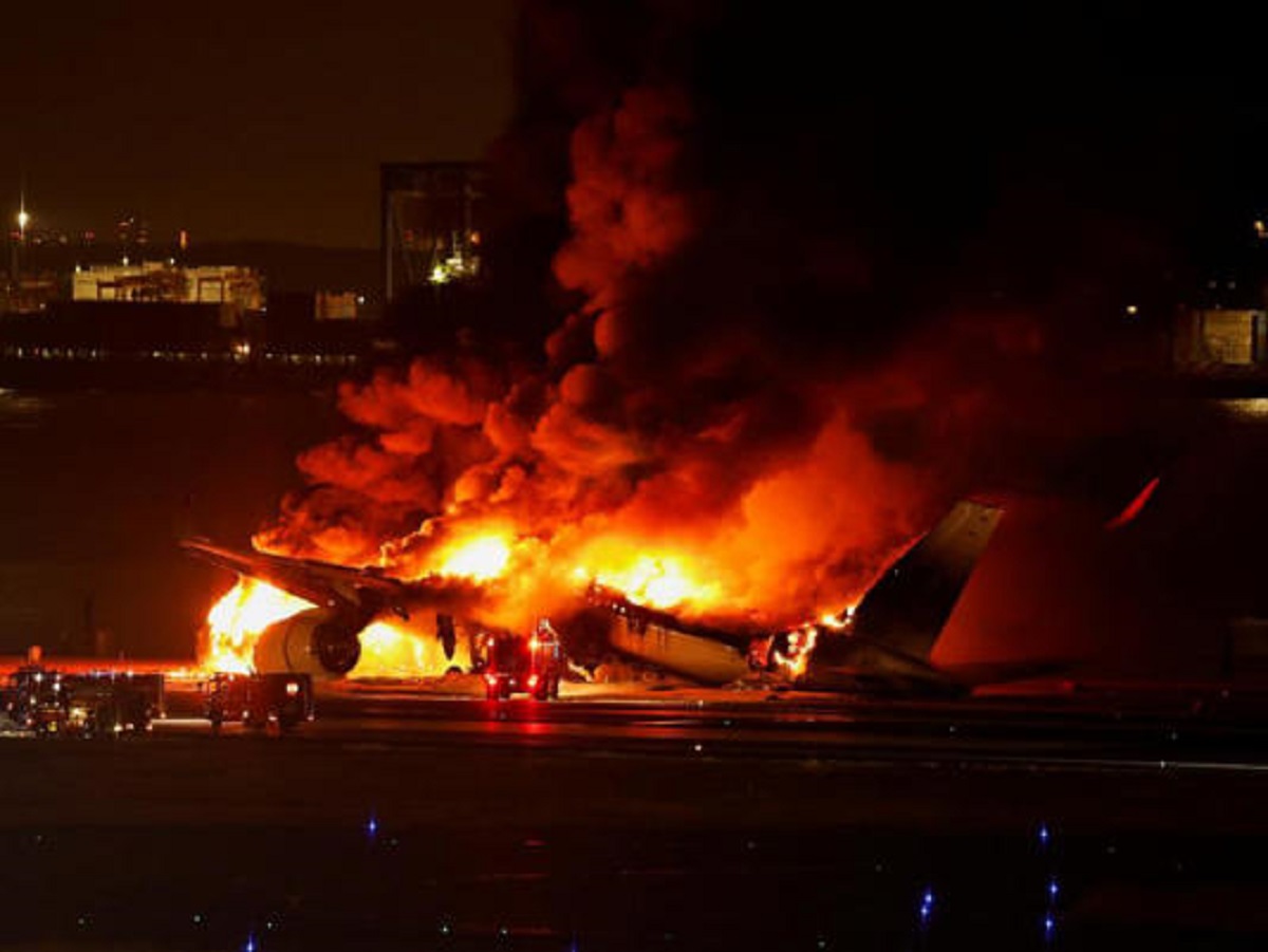 Japan Airlines plane bursts into flames with 379 people on board, all escaped.