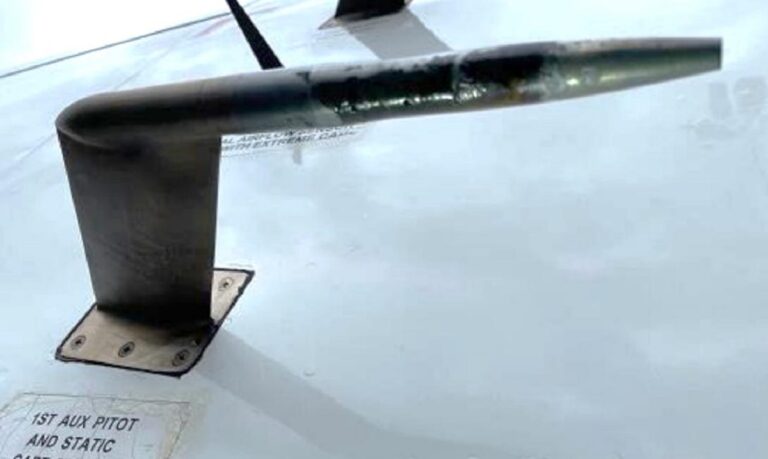 Contaminated pitot tubes before 737 freighter’s unreliable airspeed indications