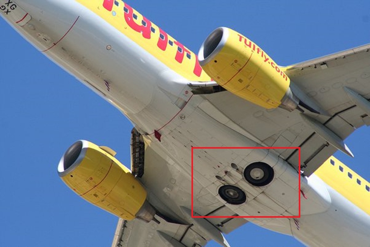 Why don't Boeing 737 aircraft have their landing gear wheels covered ...