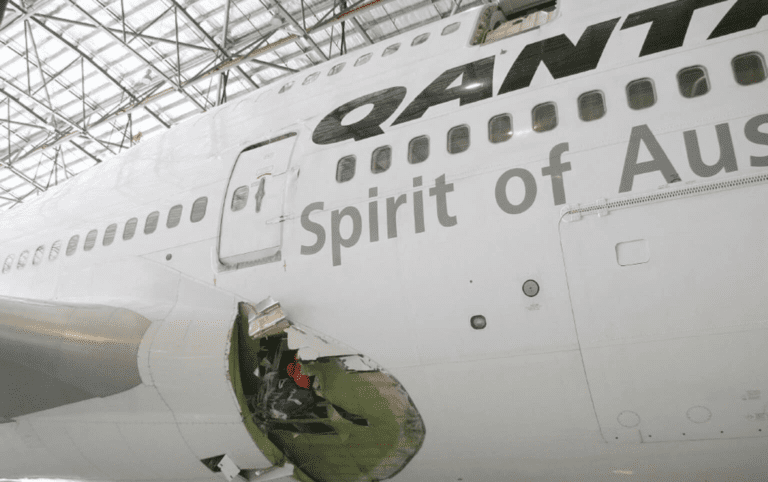 First officer reported hearing a ‘loud bang or cracking sound’