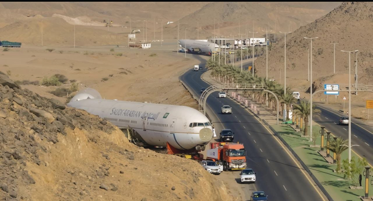 B777 dismantled in Jeddah and were transported to their new destination