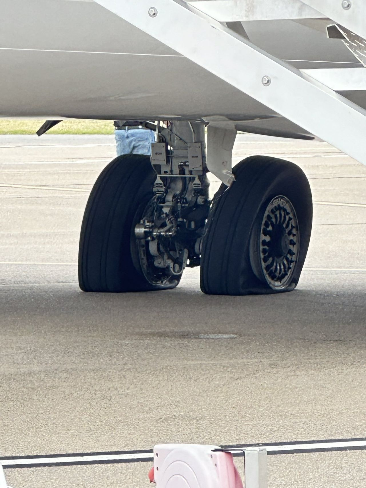 Potential near collision that occurred between an Alaska Airlines Boeing B737MAX9 aircraft (N919AK) and a Southwest Airlines Boeing 737-700 aircraft in Nashville.