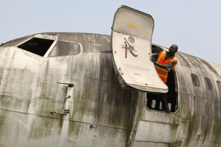 What is the maximum flight life of an airplane?