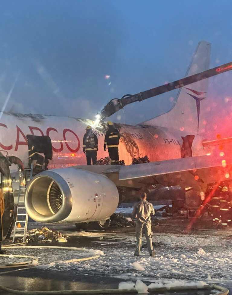 Total B734 at Sao Paulo on Nov 9th 2024, aircraft on fire in flight