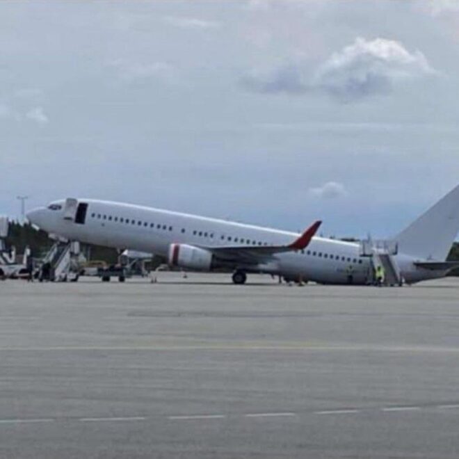Wizz Air Boeing 737-800 Tail Tips at Haugesund Airport After Unloading Error – June 10, 2025