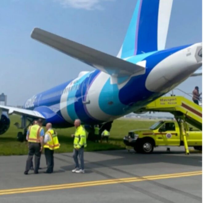 JetBlue Flight B6312 Incident: Airbus A220 N3242J Skids Off Runway at Boston Logan Airport 