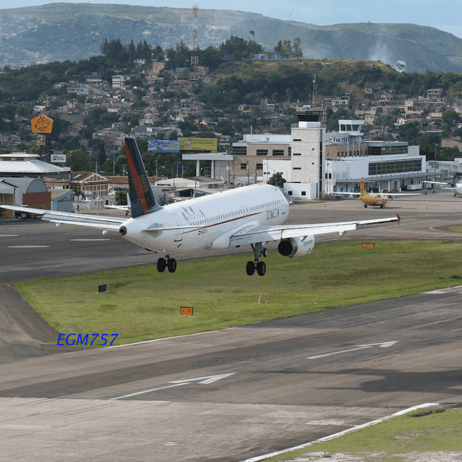 ✈️ Top 10 Most Dangerous Airports in the World 2025 – Pilots Explain Why